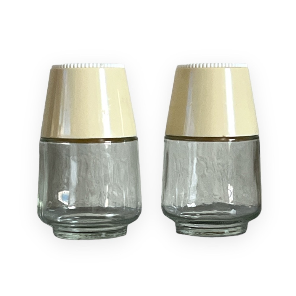 Vintage Gemco The Rangers Salt & Pepper Shakers Plastic Lid &‎ Clear Glass Jar